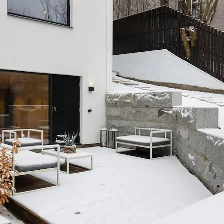 Fully Serviced Luxury Townhouse Near The Vigelandspark * オスロ