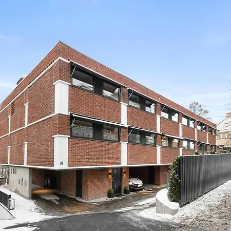 Fully Serviced Luxury Townhouse Near The Vigelandspark * オスロ